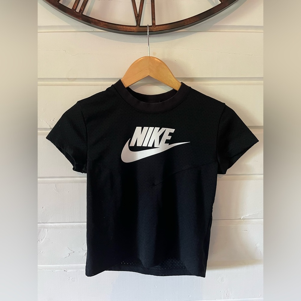 NWOT Nike Jersey top
